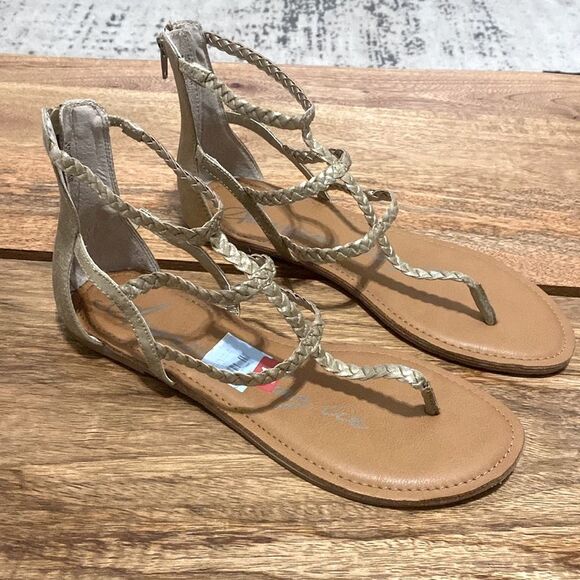 American Rag Amadora Gold Metallic Braided Vegan Leather Gladiator Sandals Sz 11 - Picture 1 of 9